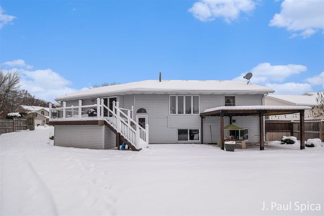 4127 Chaminade Drive, Grandville, MI 49418