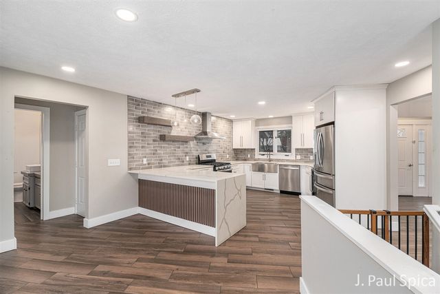 4127 Chaminade Drive, Grandville, MI 49418