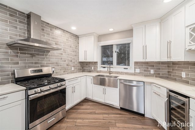 4127 Chaminade Drive, Grandville, MI 49418