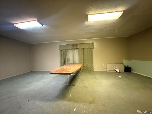 7759 Fenkell Street, Detroit, MI 48238