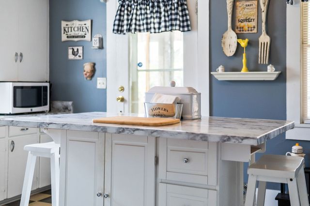 107 N Main St, Sparta, TN 38583