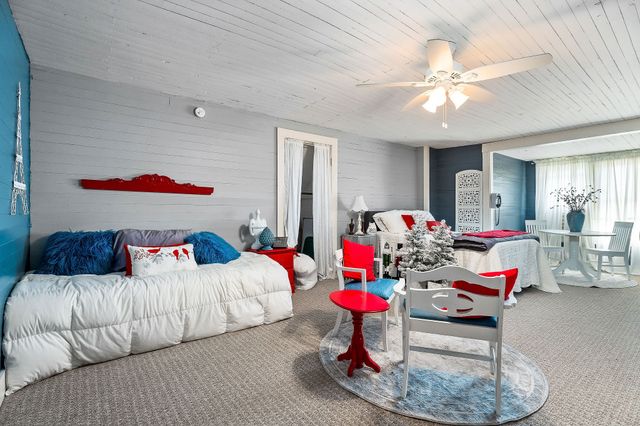 107 N Main St, Sparta, TN 38583