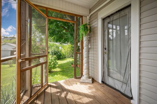 107 N Main St, Sparta, TN 38583