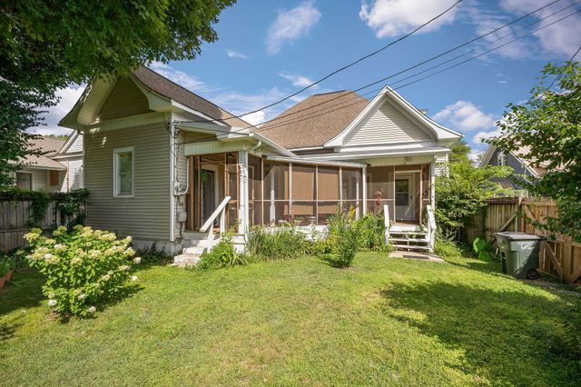 107 N Main St, Sparta, TN 38583