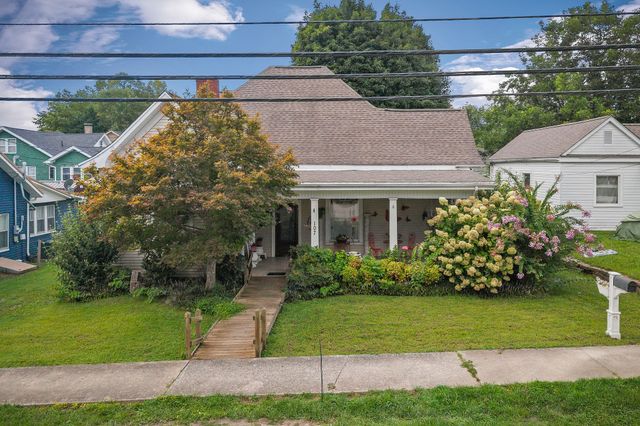 107 N Main St, Sparta, TN 38583