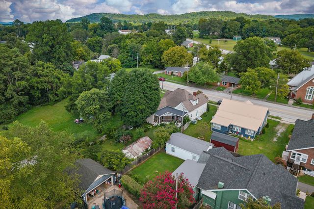 107 N Main St, Sparta, TN 38583