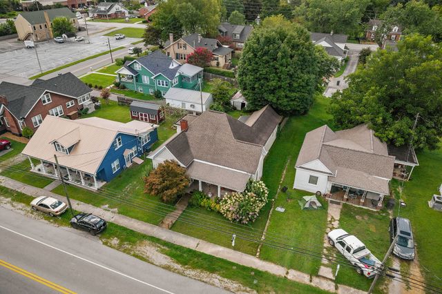 107 N Main St, Sparta, TN 38583