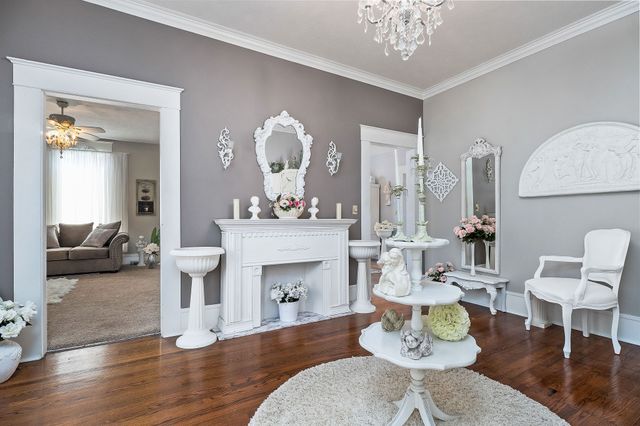 107 N Main St, Sparta, TN 38583