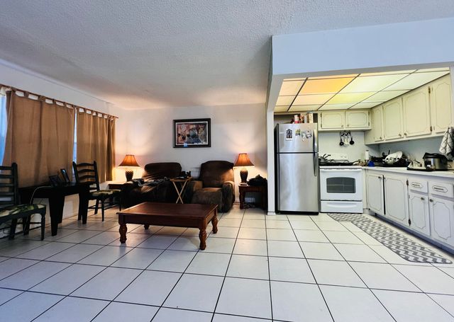 411 Southampton A, West Palm Beach, FL 33417
