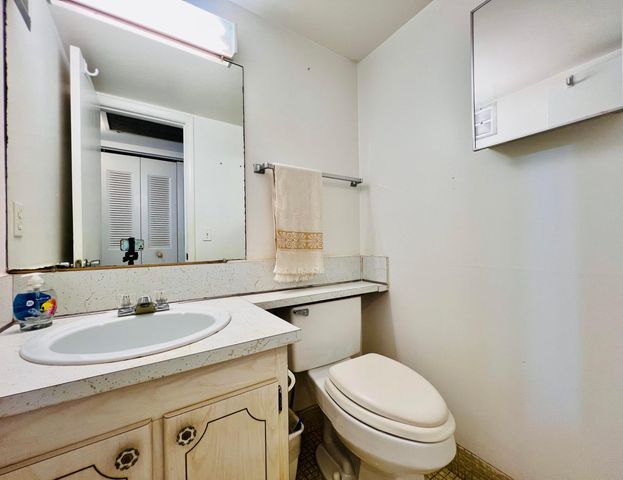 411 Southampton A, West Palm Beach, FL 33417