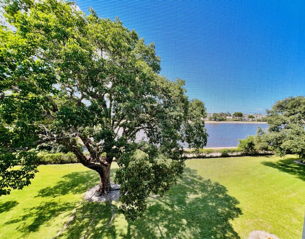 411 Southampton A, West Palm Beach, FL 33417