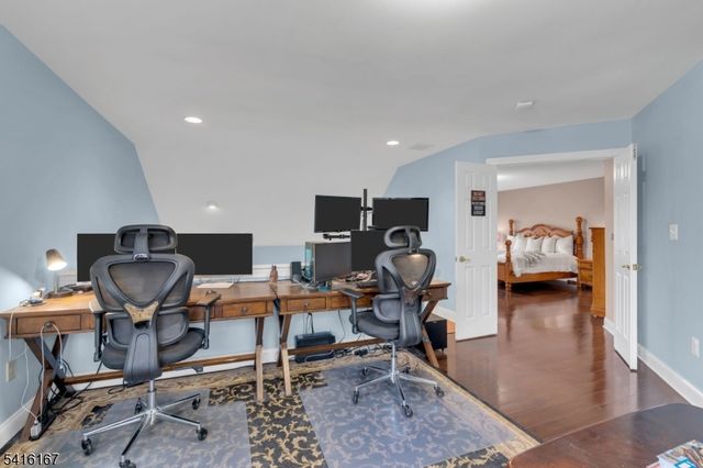 4 Dumont Ct, Bridgewater Twp., NJ 08807