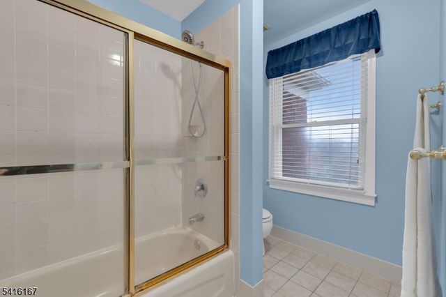 4 Dumont Ct, Bridgewater Twp., NJ 08807