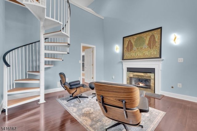 4 Dumont Ct, Bridgewater Twp., NJ 08807