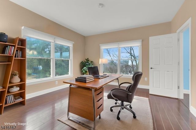 4 Dumont Ct, Bridgewater Twp., NJ 08807