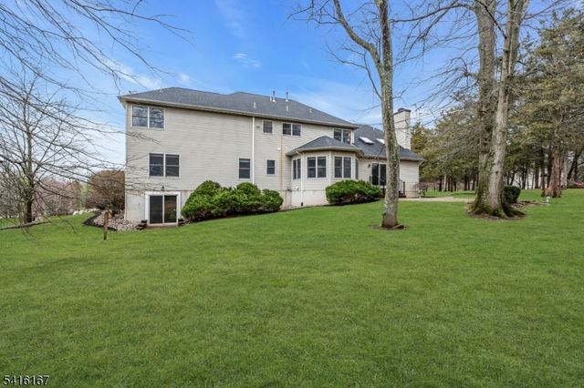 4 Dumont Ct, Bridgewater Twp., NJ 08807
