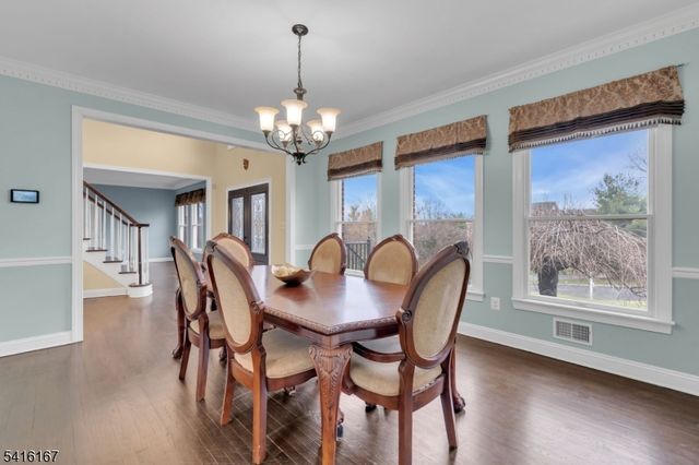 4 Dumont Ct, Bridgewater Twp., NJ 08807
