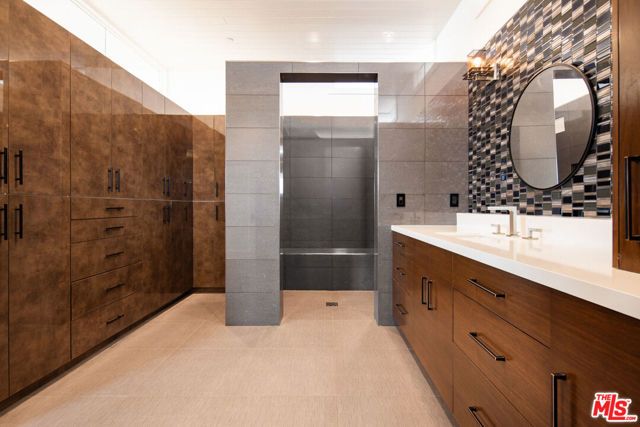 934 1st Street, Manhattan Beach, CA 90266