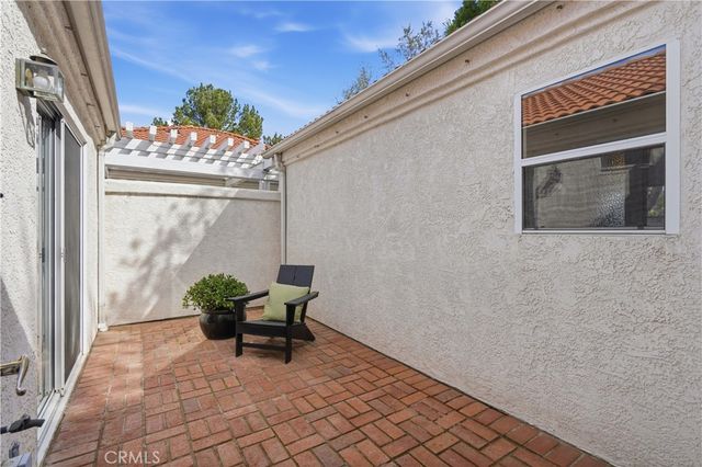 26352 Ivrea, Valencia, CA 91355