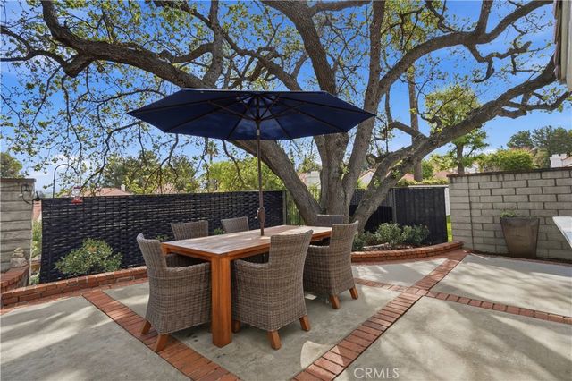 26352 Ivrea, Valencia, CA 91355