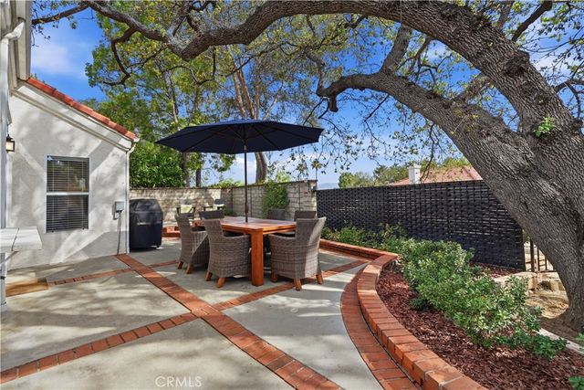 26352 Ivrea, Valencia, CA 91355