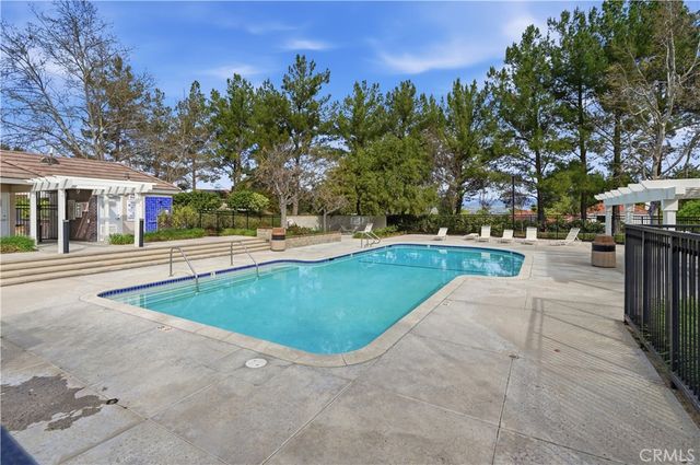 26352 Ivrea, Valencia, CA 91355