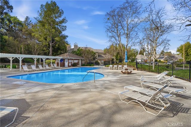 26352 Ivrea, Valencia, CA 91355