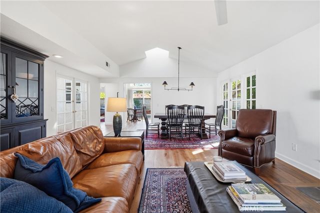 26352 Ivrea, Valencia, CA 91355