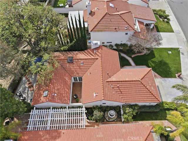 26352 Ivrea, Valencia, CA 91355