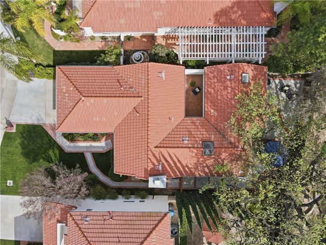 26352 Ivrea, Valencia, CA 91355