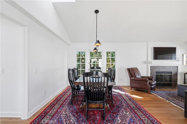 26352 Ivrea, Valencia, CA 91355