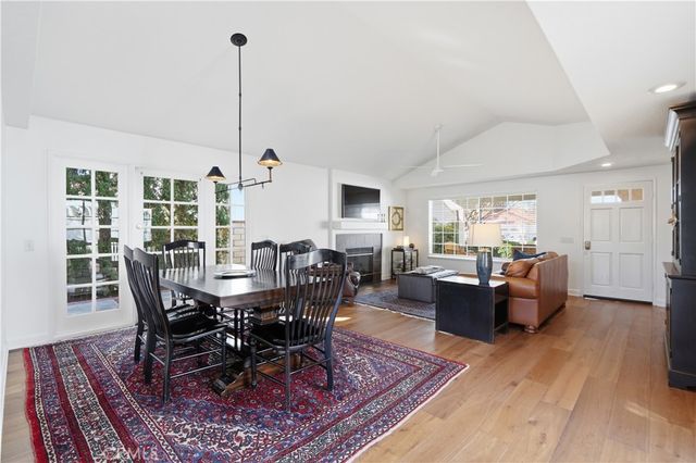 26352 Ivrea, Valencia, CA 91355