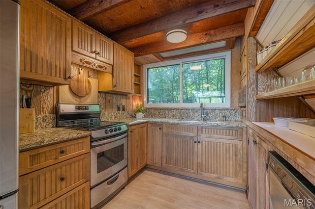 709 Aspen Peak Drive, Innsbrook, MO 63390