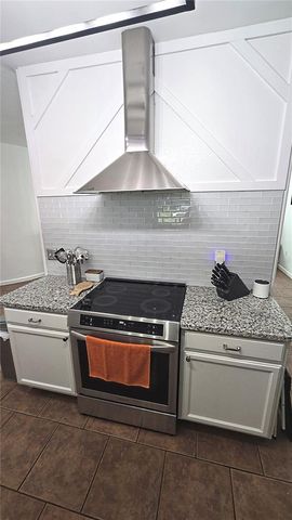 311 W LEWIS AVENUE, Apopka, FL 32712