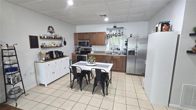 311 W LEWIS AVENUE, Apopka, FL 32712