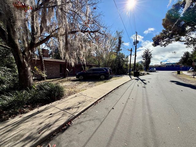 111 SW 23RD TERRACE, Gainesville, FL 32607