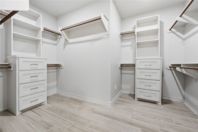 915 S 12th St, Aransas Pass, TX 78336