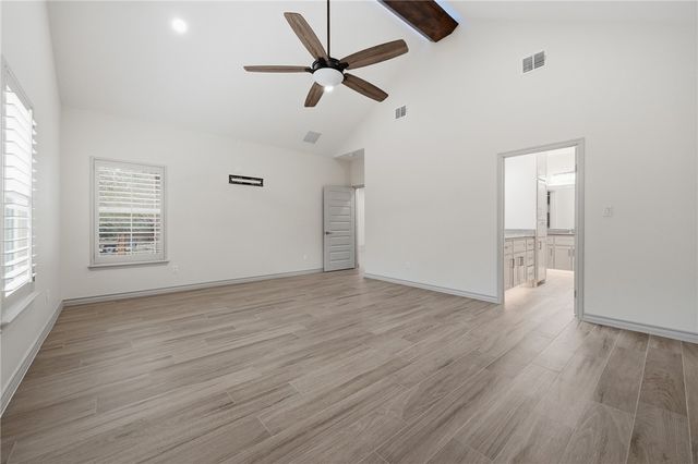 915 S 12th St, Aransas Pass, TX 78336