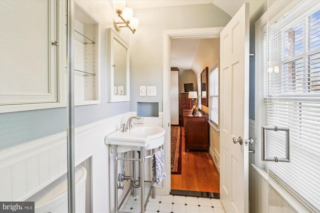 5833 NEBRASKA AVE NW, Washington, DC 20015