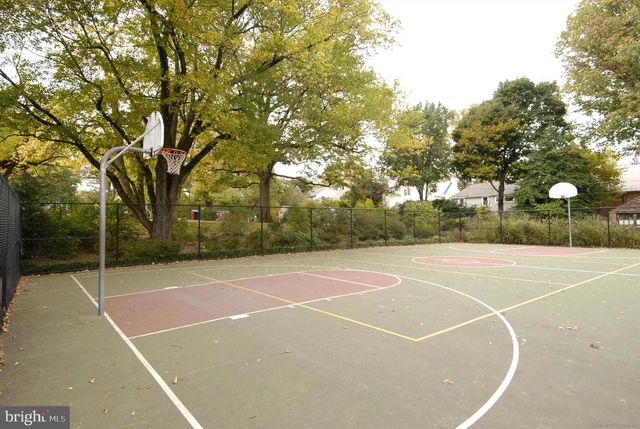 5833 NEBRASKA AVE NW, Washington, DC 20015