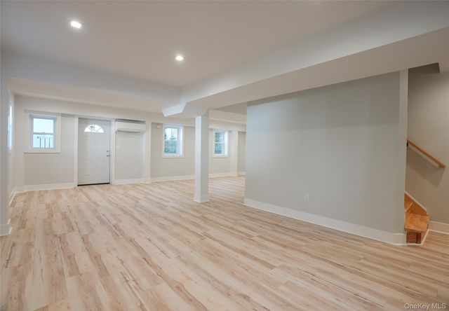 31 W Elizabeth Street 1, Tarrytown, NY 10591