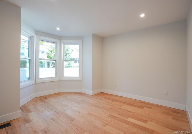 31 W Elizabeth Street 1, Tarrytown, NY 10591