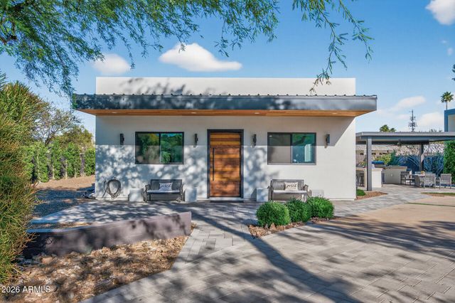 7433 E CHOLLA Lane, Scottsdale, AZ 85250