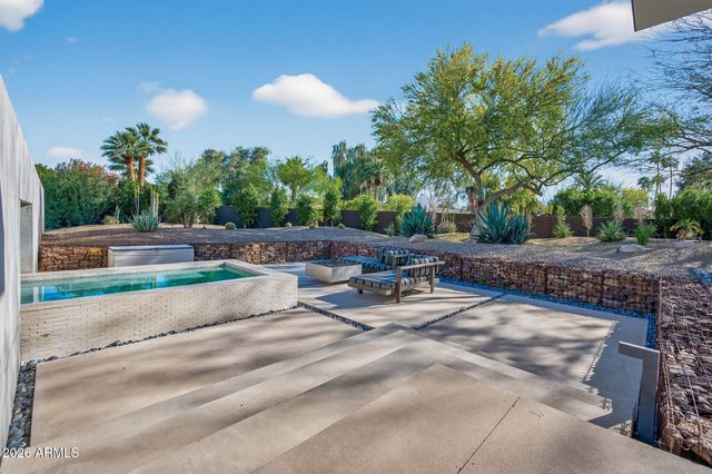 7433 E CHOLLA Lane, Scottsdale, AZ 85250