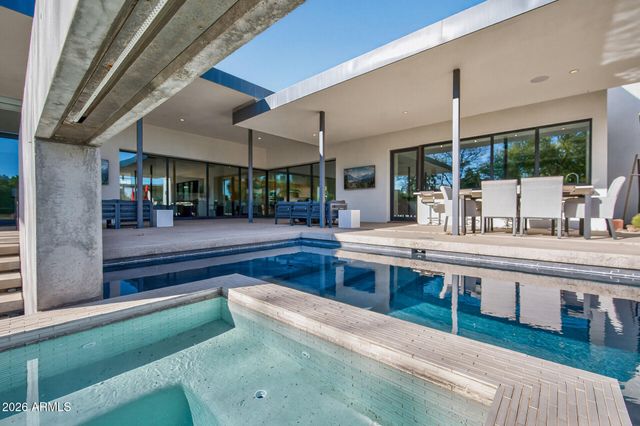 7433 E CHOLLA Lane, Scottsdale, AZ 85250