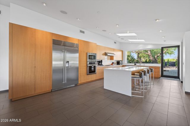 7433 E CHOLLA Lane, Scottsdale, AZ 85250