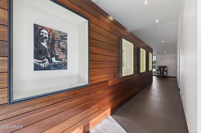 7433 E CHOLLA Lane, Scottsdale, AZ 85250