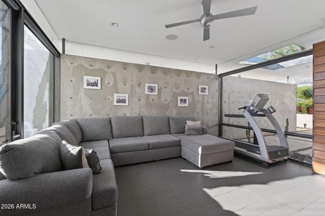 7433 E CHOLLA Lane, Scottsdale, AZ 85250