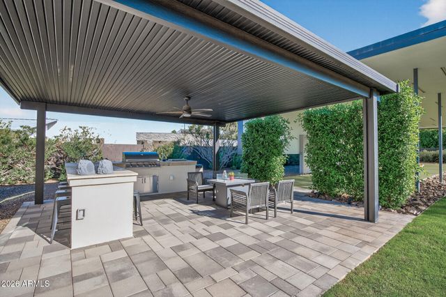 7433 E CHOLLA Lane, Scottsdale, AZ 85250