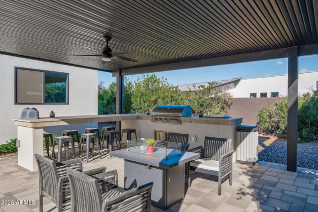 7433 E CHOLLA Lane, Scottsdale, AZ 85250